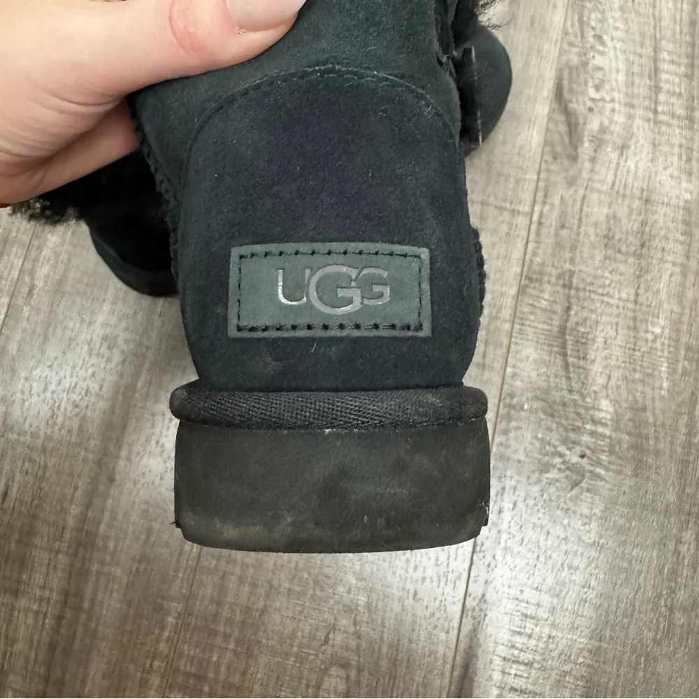 UGG Mini Bailey Button II Boots Black Size 6